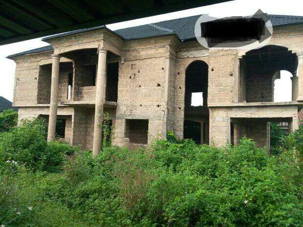 Four bedroom Duplex With 3 Units of Room And Parlour Self Contain Apartments For Sale @ Isihor-Benin City.